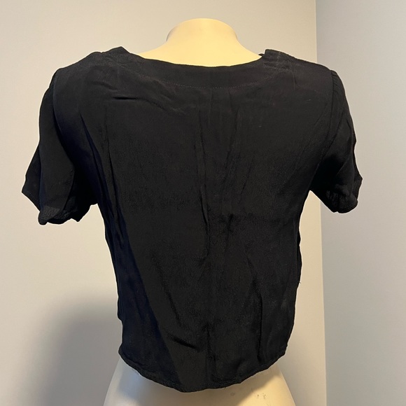 Brandy Melville Black Lace-Up Crop Top – One Size - Picture 4 of 8